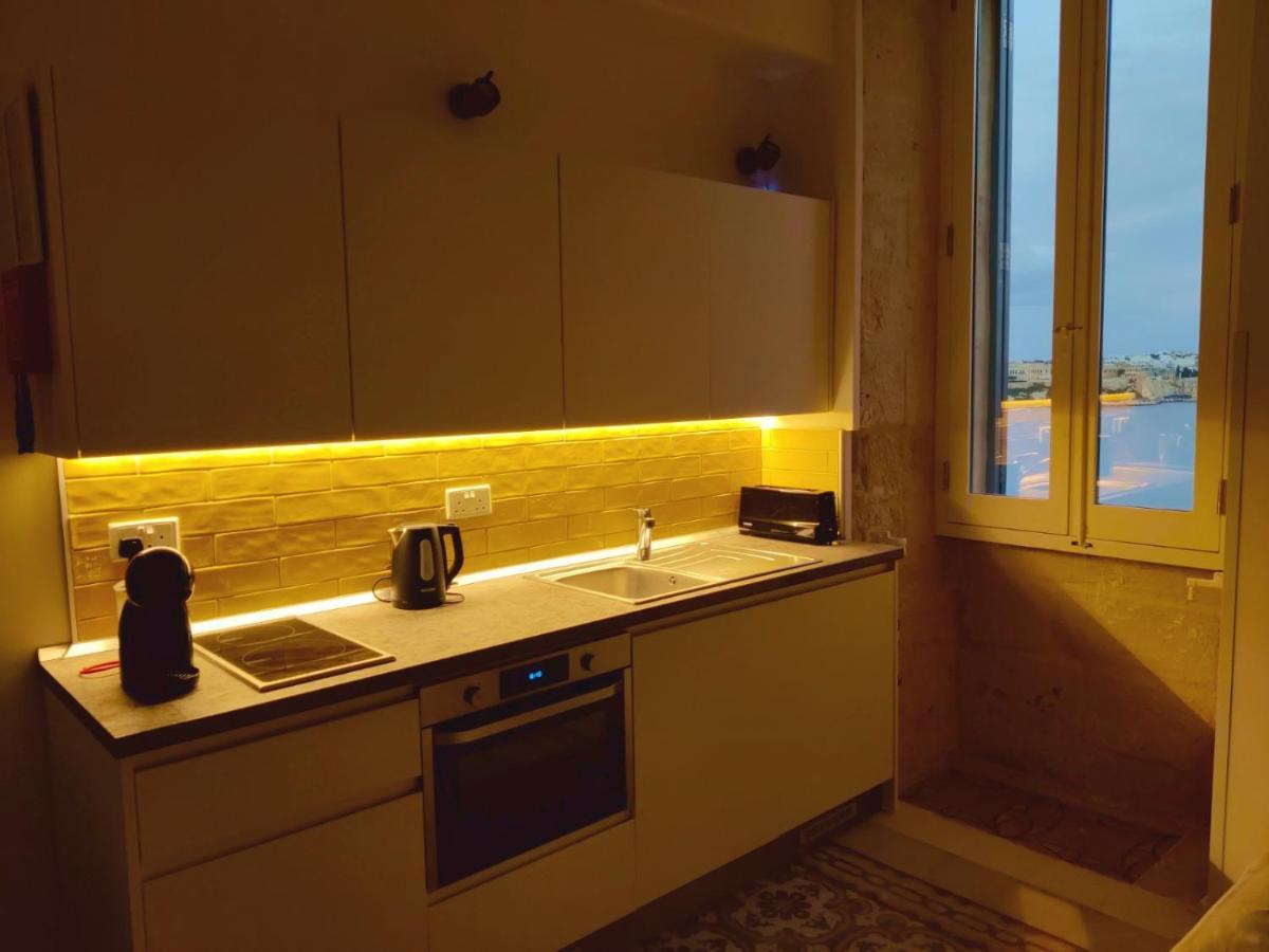 Oasis 22 Savynomad Harbour Residences Wow Views Валета Екстериор снимка