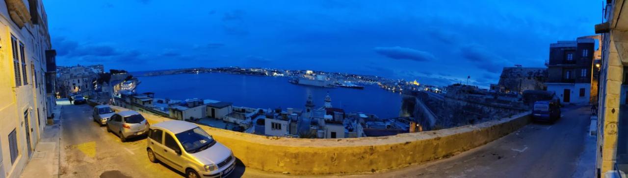 Oasis 22 Savynomad Harbour Residences Wow Views Валета Екстериор снимка