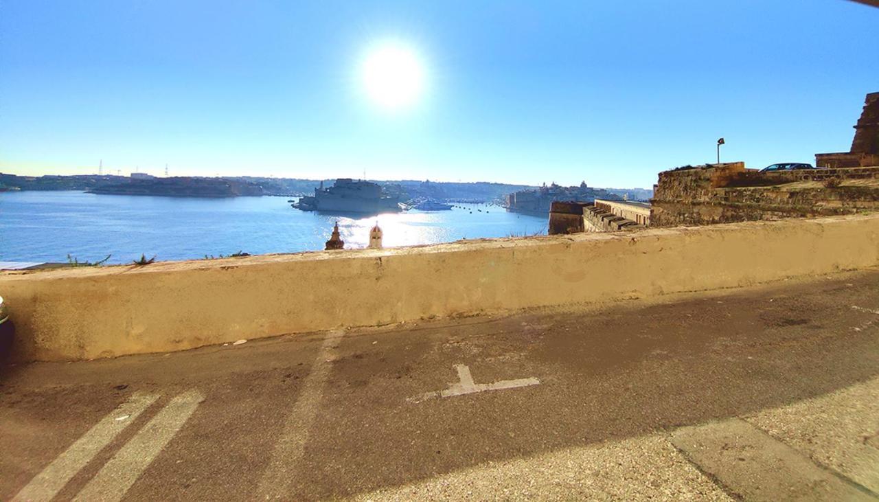 Oasis 22 Savynomad Harbour Residences Wow Views Валета Екстериор снимка
